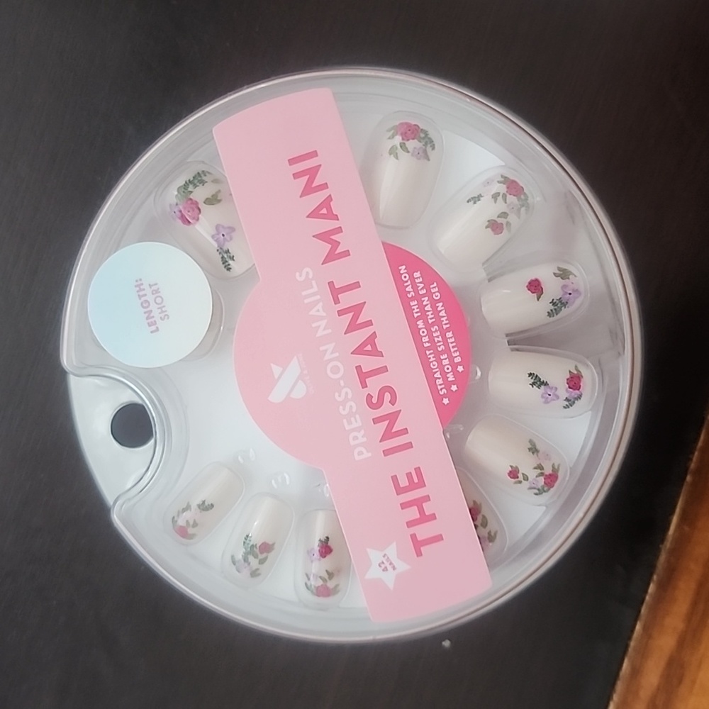 Floral Press-On Set of 2